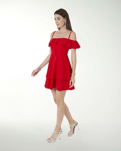 VESTIDO CA CREPE LISO OLAN EN ESCOTE  DOBLE FALDA