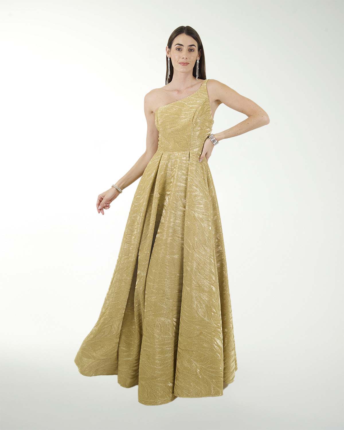 DA VESTIDO CL BRILLOS ESCOTADO EN ESPALDA DA VESTIDO CL BRILLOS ESCOTADO EN ESPALDA