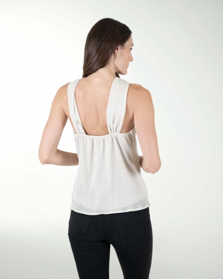 BLUSA HALTER CON NUDO EN ESCOTE