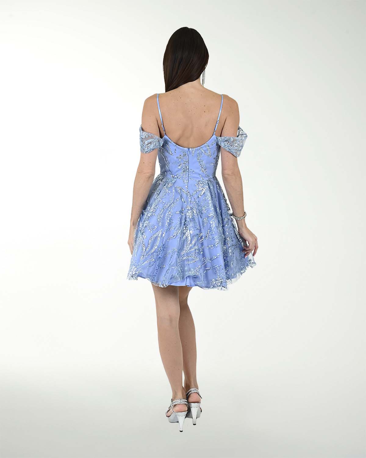 VESTIDO CC FANTASIA DE HOMBRO DESCUBIERTO VESTIDO CC FANTASIA DE HOMBRO DESCUBIERTO