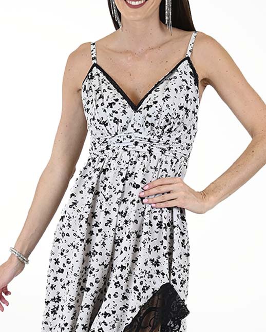 VESTIDO CA PLISADO CON ENCAJE EN RUEDO VESTIDO CA PLISADO CON ENCAJE EN RUEDO