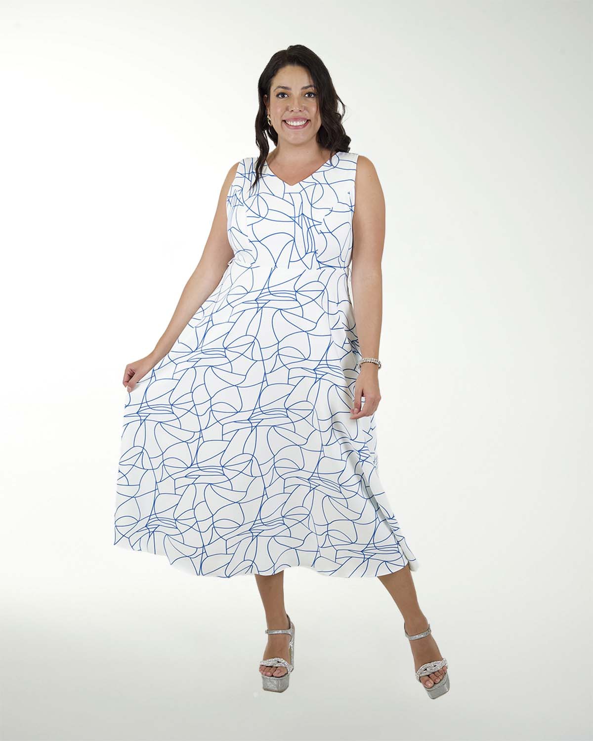 VESTIDO TV LICRA BARBIE ESTAMPADO CON CINTURON VESTIDO TV LICRA BARBIE ESTAMPADO CON CINTURON
