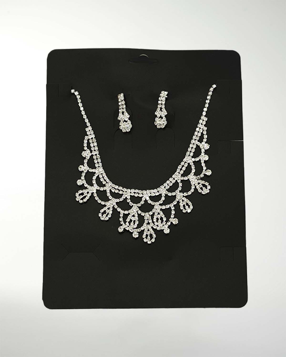 JUEGO DE COLLAR CON ARETE JUEGO DE COLLAR CON ARETE