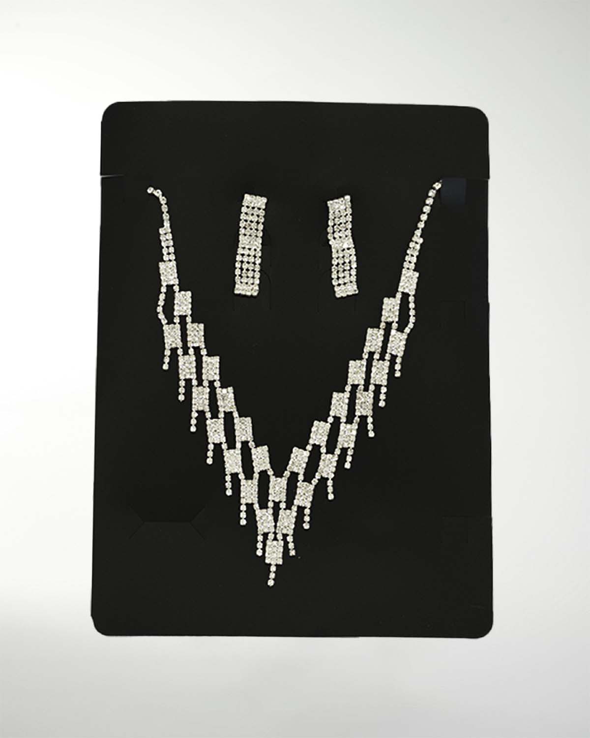 JUEGO DE COLLAR CON ARETE JUEGO DE COLLAR CON ARETE
