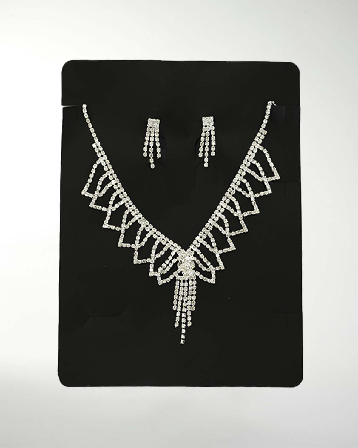 JUEGO DE COLLAR CON ARETE JUEGO DE COLLAR CON ARETE
