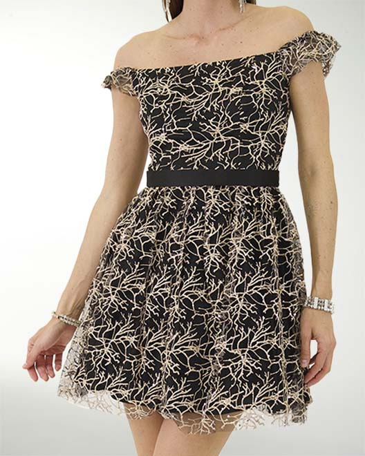 DA VESTIDO CC FANTASIA CON ESCAROLA EN TIRANTE DA VESTIDO CC FANTASIA CON ESCAROLA EN TIRANTE