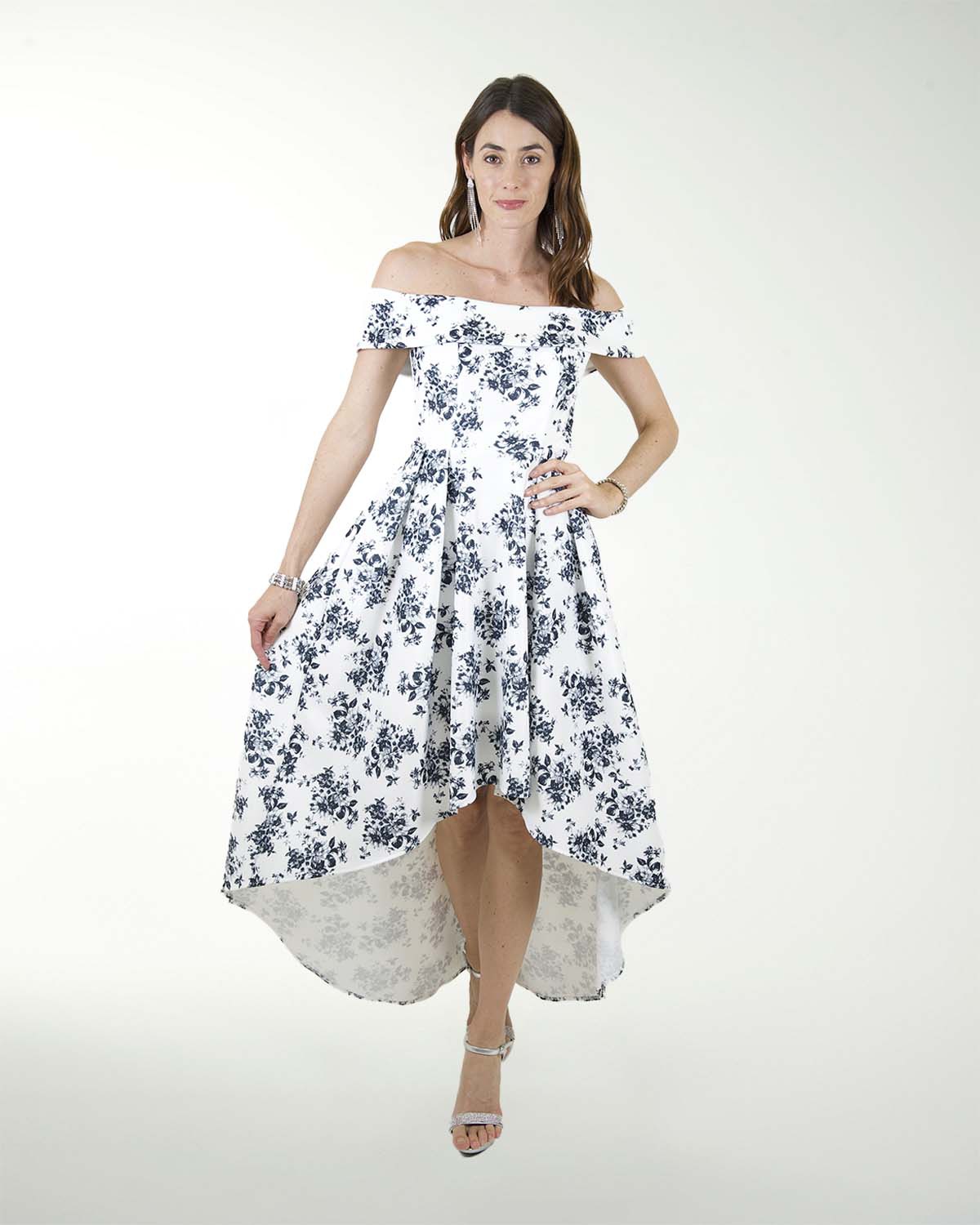 VESTIDO CC TECHNO ESTAMPADO CON CAUDA VESTIDO CC TECHNO ESTAMPADO CON CAUDA