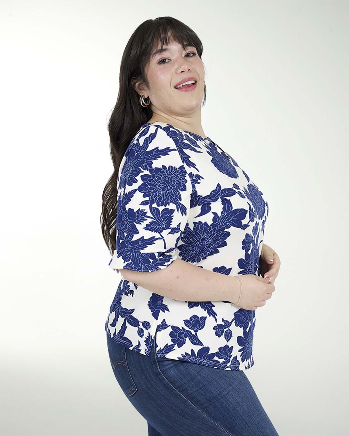 BLUSA TV LICRA ESTAMPADO MANGA 3/4 CON OLAN BLUSA TV LICRA ESTAMPADO MANGA 3/4 CON OLAN