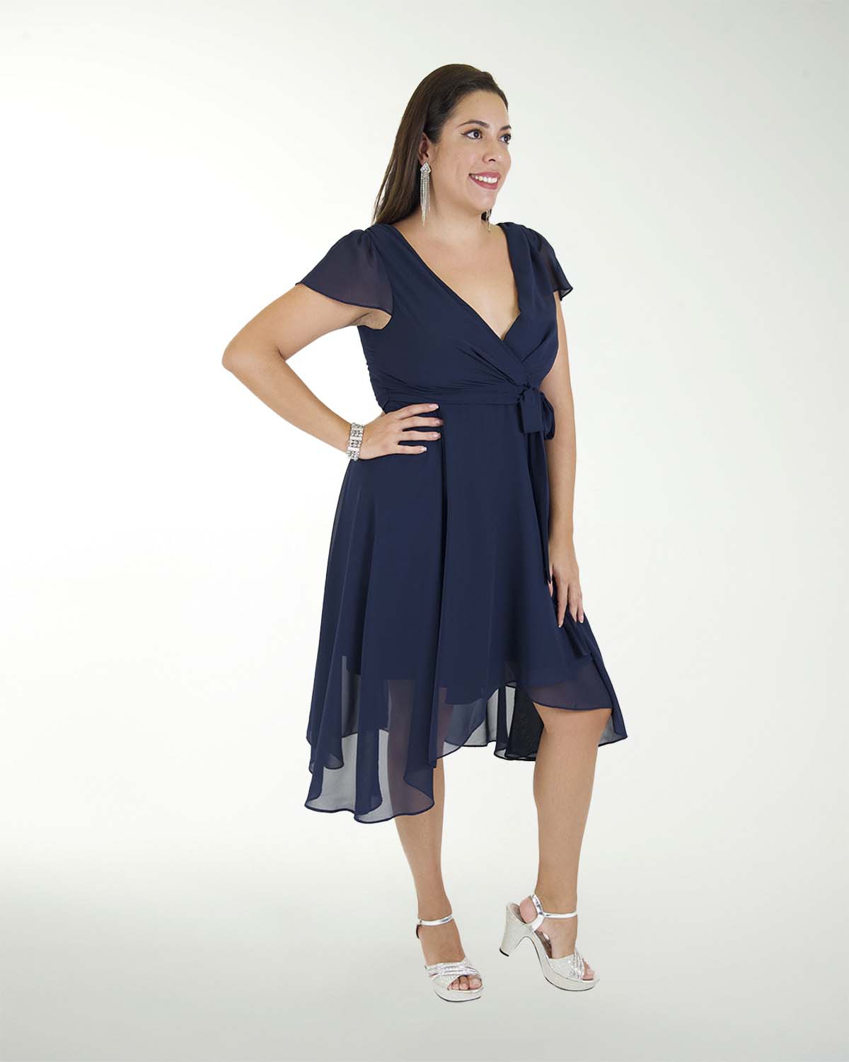 VESTIDO TV CHIFON LISO CON OLAN Y AMARRE VESTIDO TV CHIFON LISO CON OLAN Y AMARRE