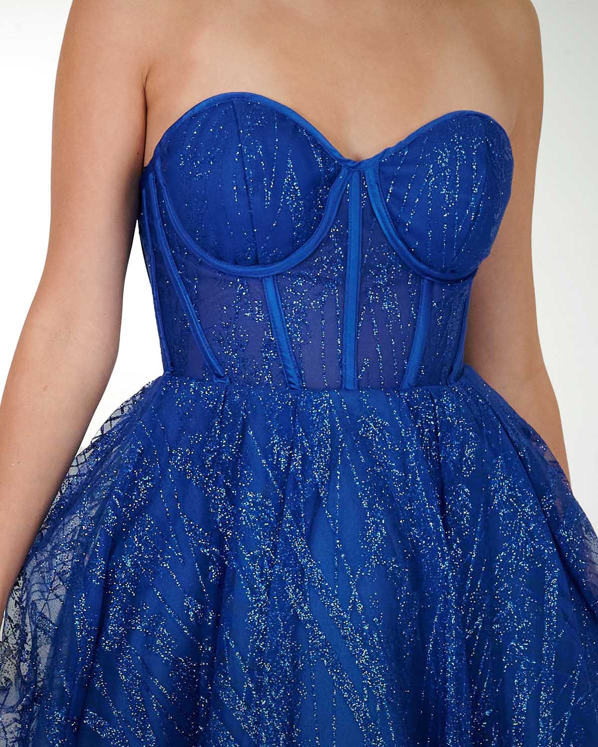 VESTIDO CC IMPERIAL GLITER TIPO CORSET CON CAUDA VESTIDO CC IMPERIAL GLITER TIPO CORSET CON CAUDA
