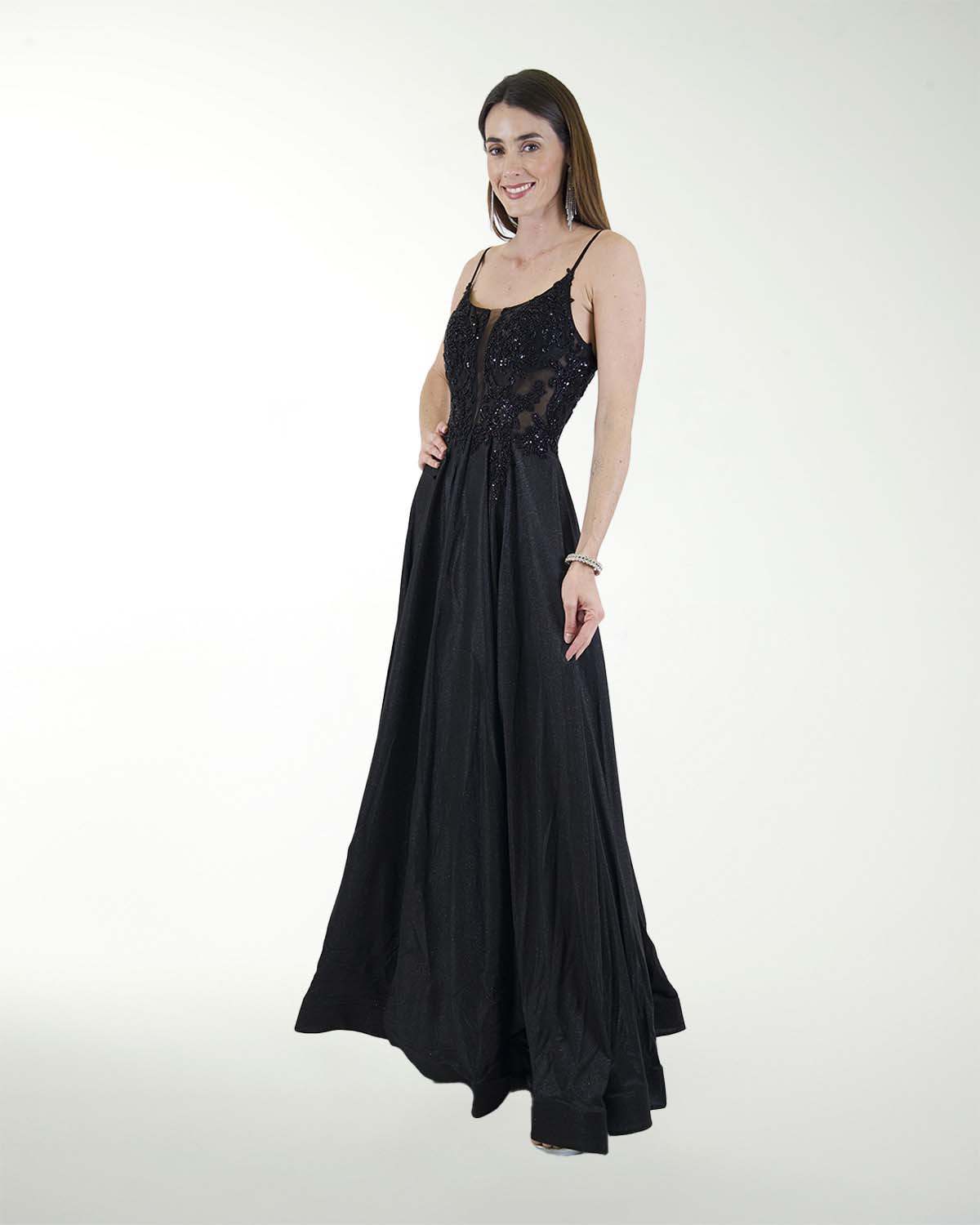 VESTIDO SY GRAN GALA CON BORDADO DE PEDRERIA Y FALDA DE BRIL VESTIDO SY GRAN GALA CON BORDADO DE PEDRERIA Y FALDA DE BRIL