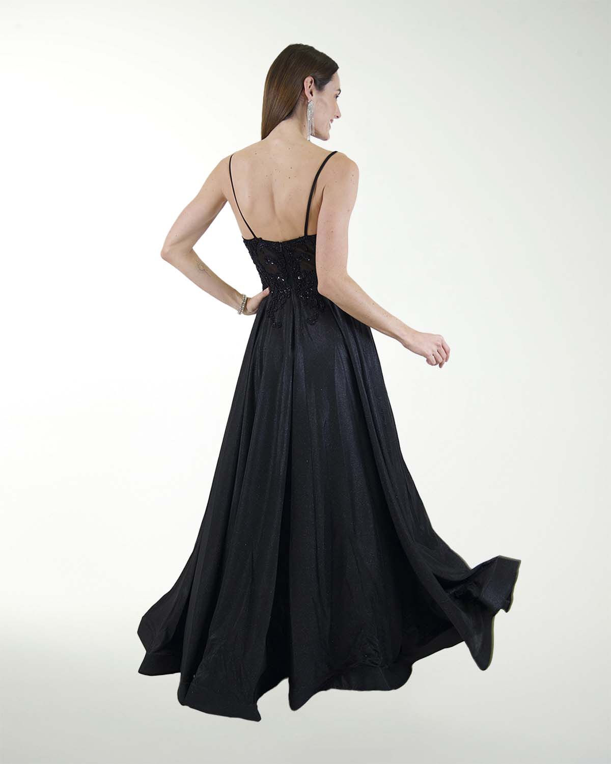 VESTIDO SY GRAN GALA CON BORDADO DE PEDRERIA Y FALDA DE BRIL VESTIDO SY GRAN GALA CON BORDADO DE PEDRERIA Y FALDA DE BRIL