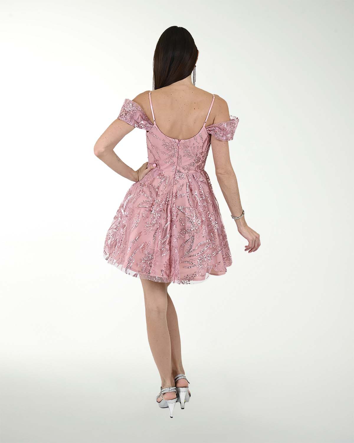 VESTIDO CC FANTASIA DE HOMBRO DESCUBIERTO VESTIDO CC FANTASIA DE HOMBRO DESCUBIERTO