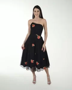 VESTIDO CC BORDADO STRAPLESS LARGO MIDI