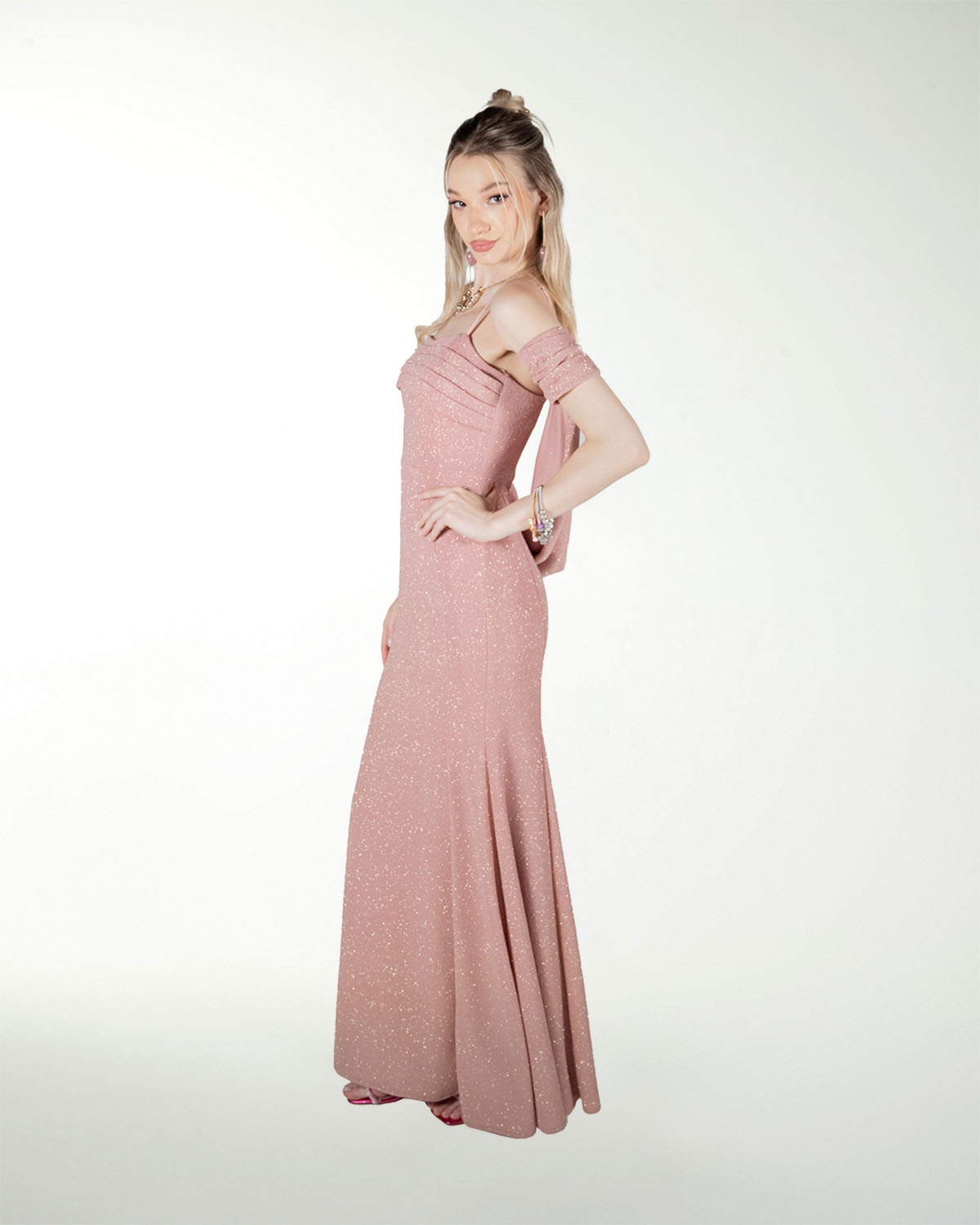 VESTIDO CL DRAPEADO CORTE SIRENA VESTIDO CL DRAPEADO CORTE SIRENA