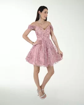 VESTIDO CC FANTASIA DE HOMBRO DESCUBIERTO