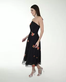 VESTIDO CC BORDADO STRAPLESS LARGO MIDI