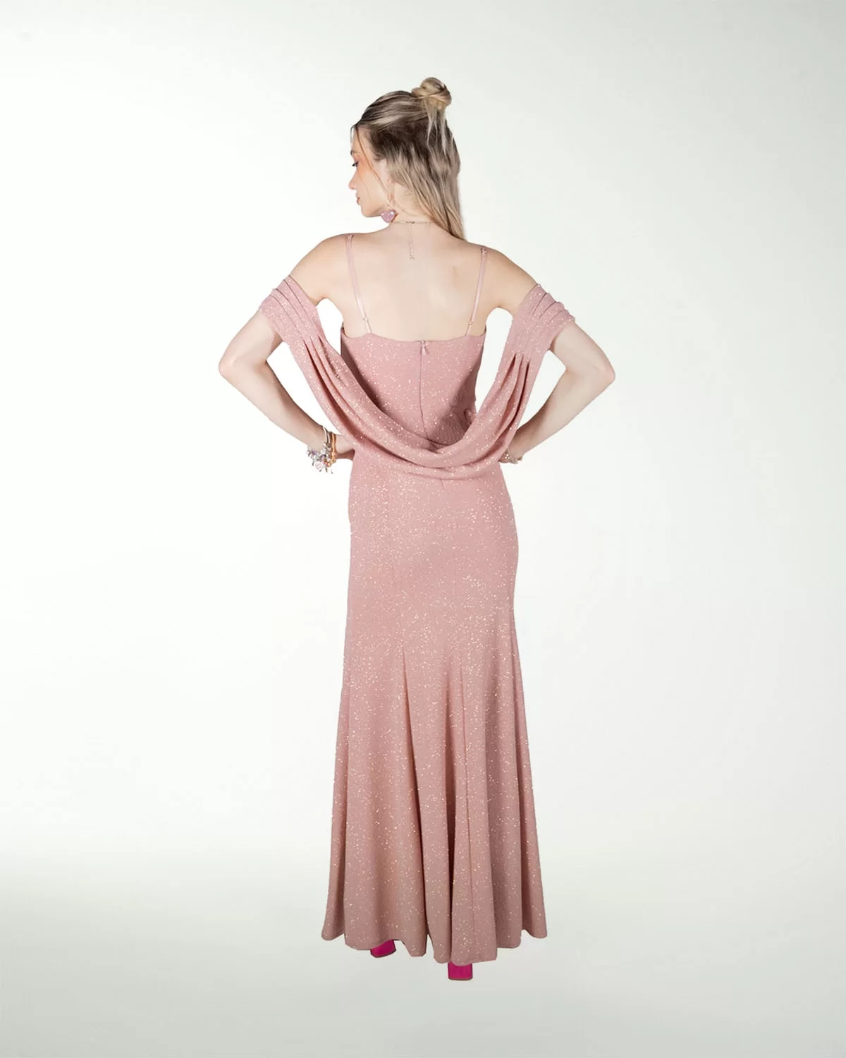 VESTIDO CL DRAPEADO CORTE SIRENA VESTIDO CL DRAPEADO CORTE SIRENA