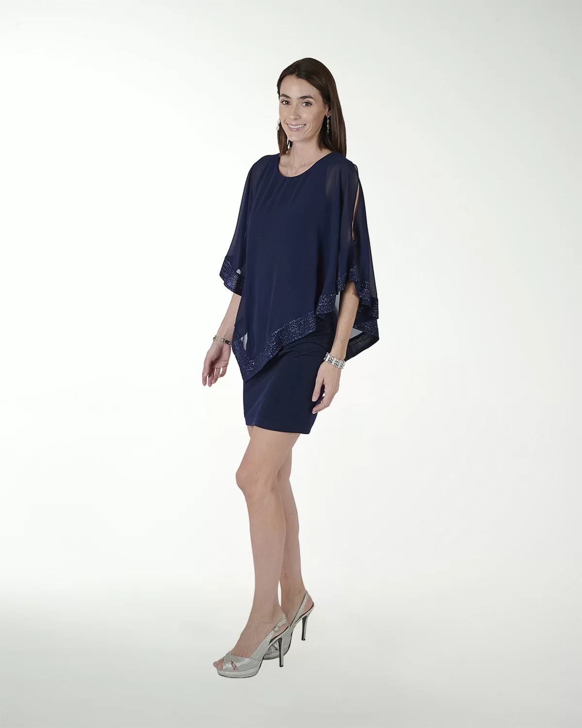 VESTIDO CC LICRA CON CAPA Y BRILLO VESTIDO CC LICRA CON CAPA Y BRILLO