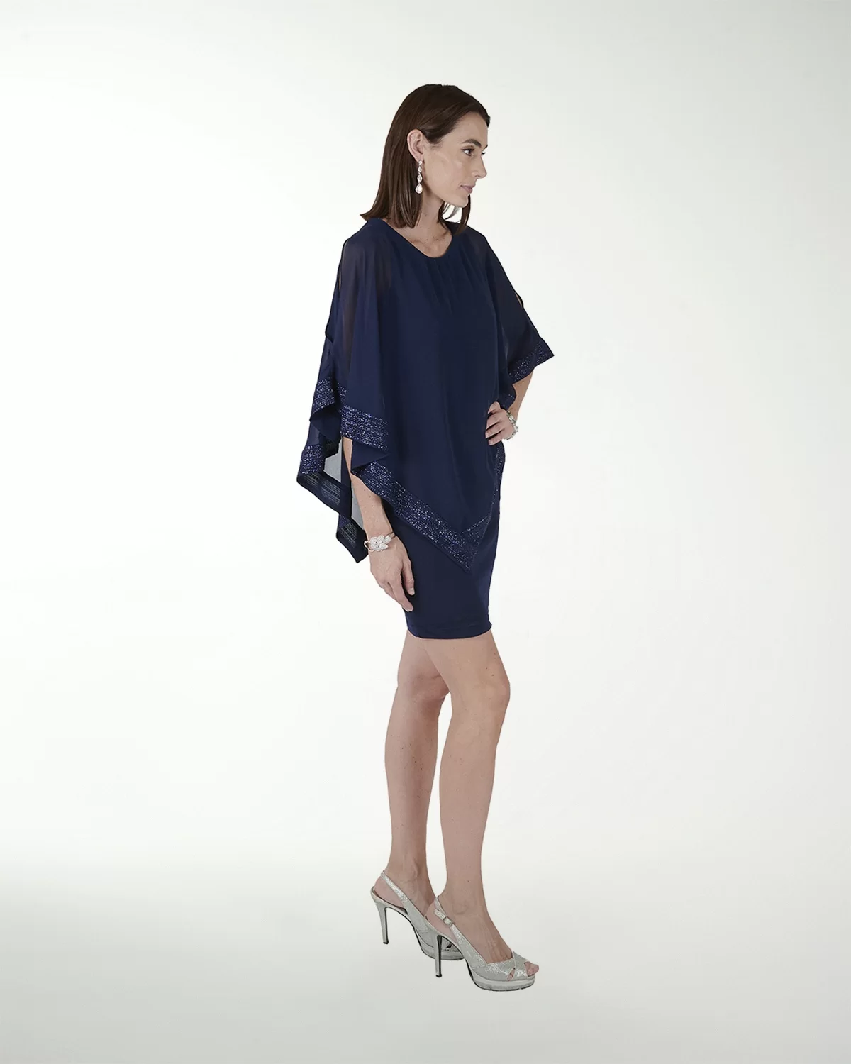 VESTIDO CC LICRA CON CAPA Y BRILLO VESTIDO CC LICRA CON CAPA Y BRILLO