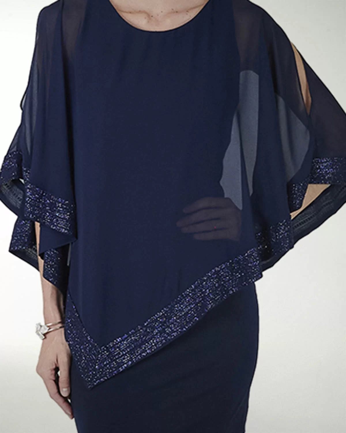 VESTIDO CC LICRA CON CAPA Y BRILLO VESTIDO CC LICRA CON CAPA Y BRILLO