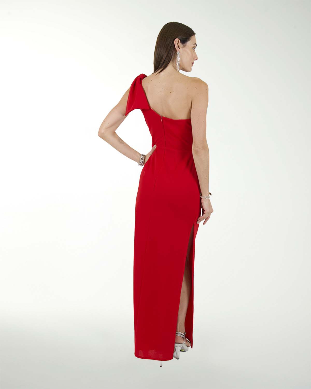 VESTIDO CL CREPE DE UN HOMBRO CON MONO VESTIDO CL CREPE DE UN HOMBRO CON MONO