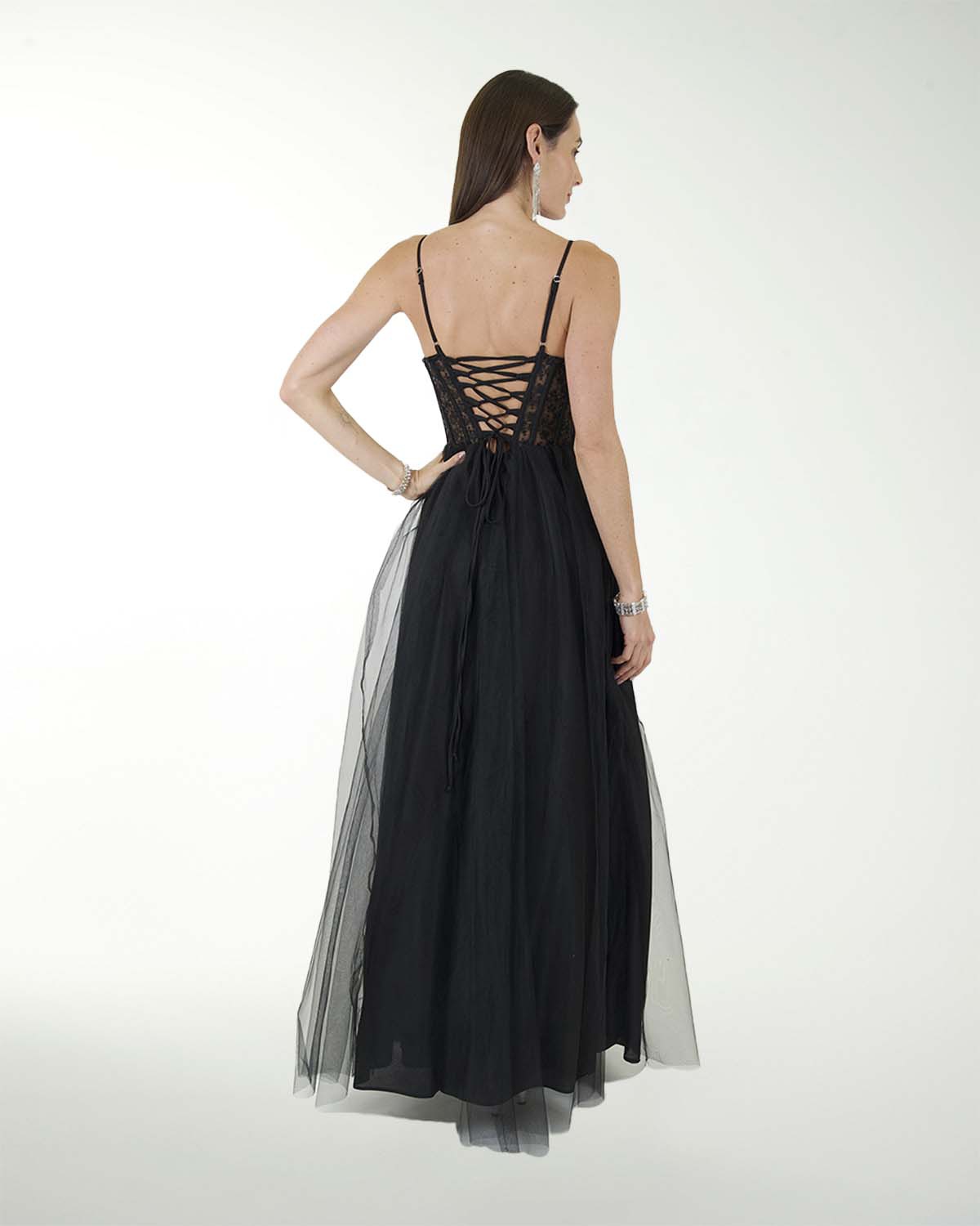 VESTIDO CL TUL CON TOP DE TELA BORDADA VESTIDO CL TUL CON TOP DE TELA BORDADA