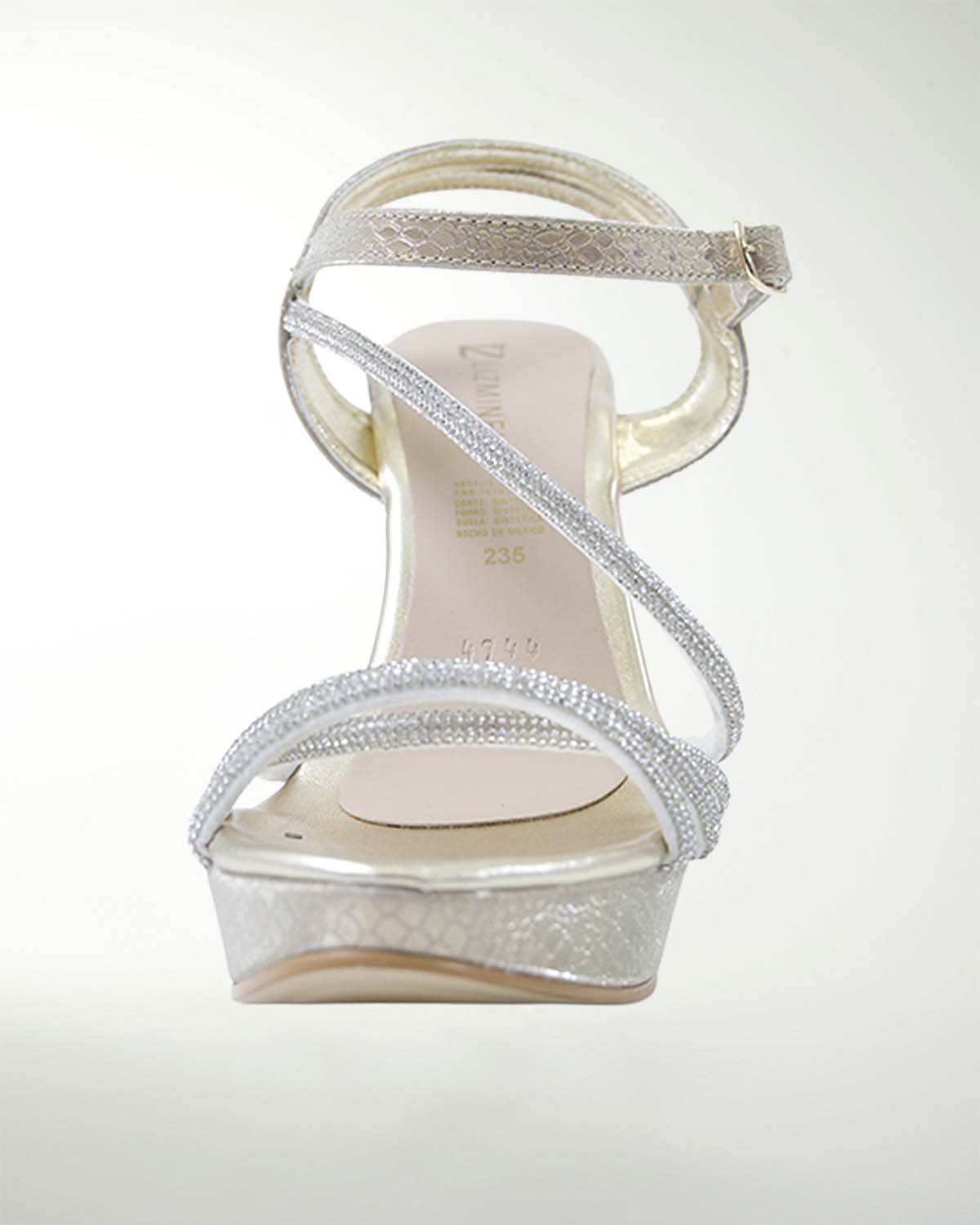 ZAPATO DE FIESTA CON DETALLE DE BRILLO