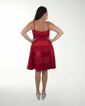 VESTIDO TE SATIN STRECH CON CORTES