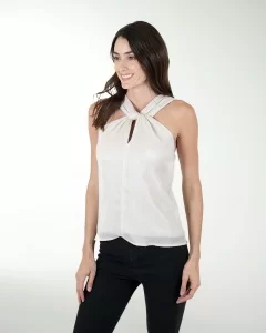 BLUSA HALTER CON NUDO EN ESCOTE