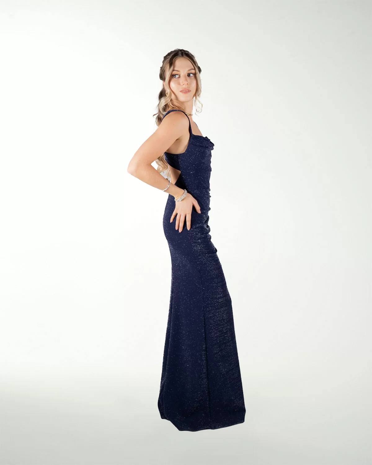 VESTIDO CL ENTALLADO CON ABERTURA