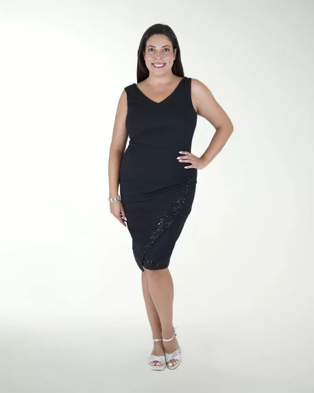 VESTIDO TE CON LENTEJUELA EN RUEDO