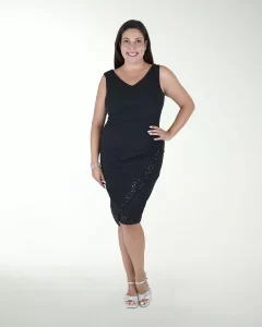 VESTIDO TE CON LENTEJUELA EN RUEDO