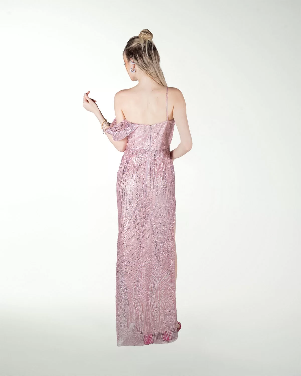 VESTIDO CL ENTALLADO DE UN TIRANTE