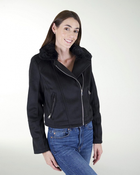 CHAQUETA CORTA CON PELO SINTETICO