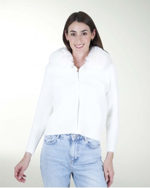 SWETER CON CUELLO DESMONTABLE