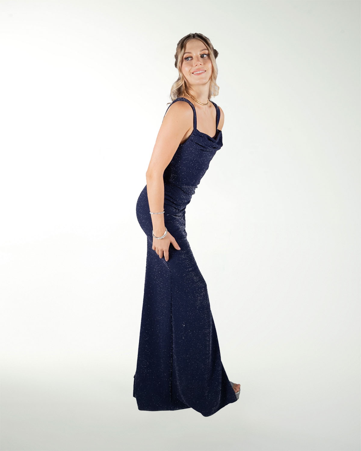 VESTIDO CL ENTALLADO CON ABERTURA