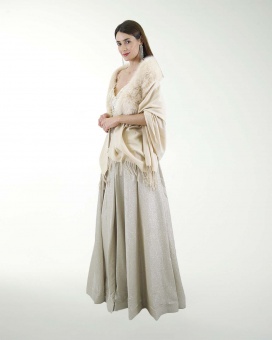 CAPA CHAL CON PELO EN CUELLO