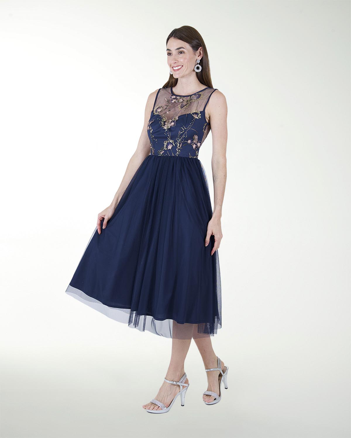 VESTIDO CC BORDADO EN TALLE LARGO MIDI