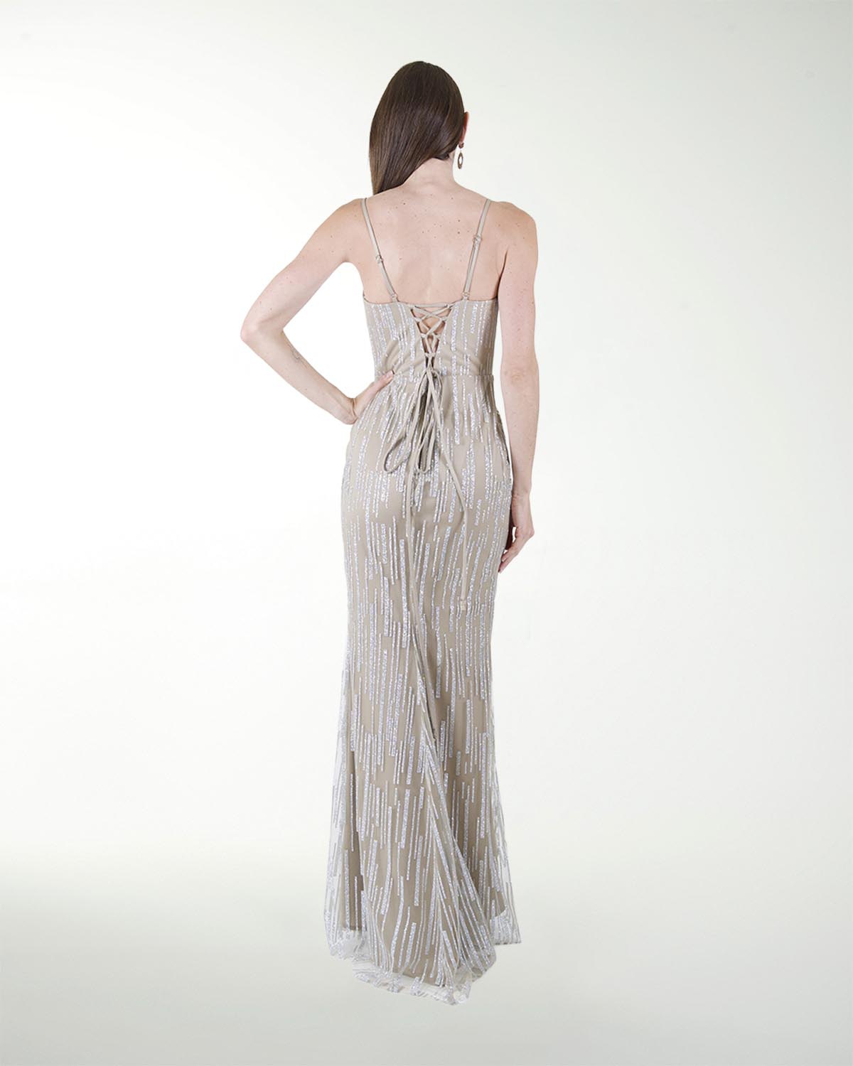 VESTIDO CL ENTALLADO CON ABERTURA