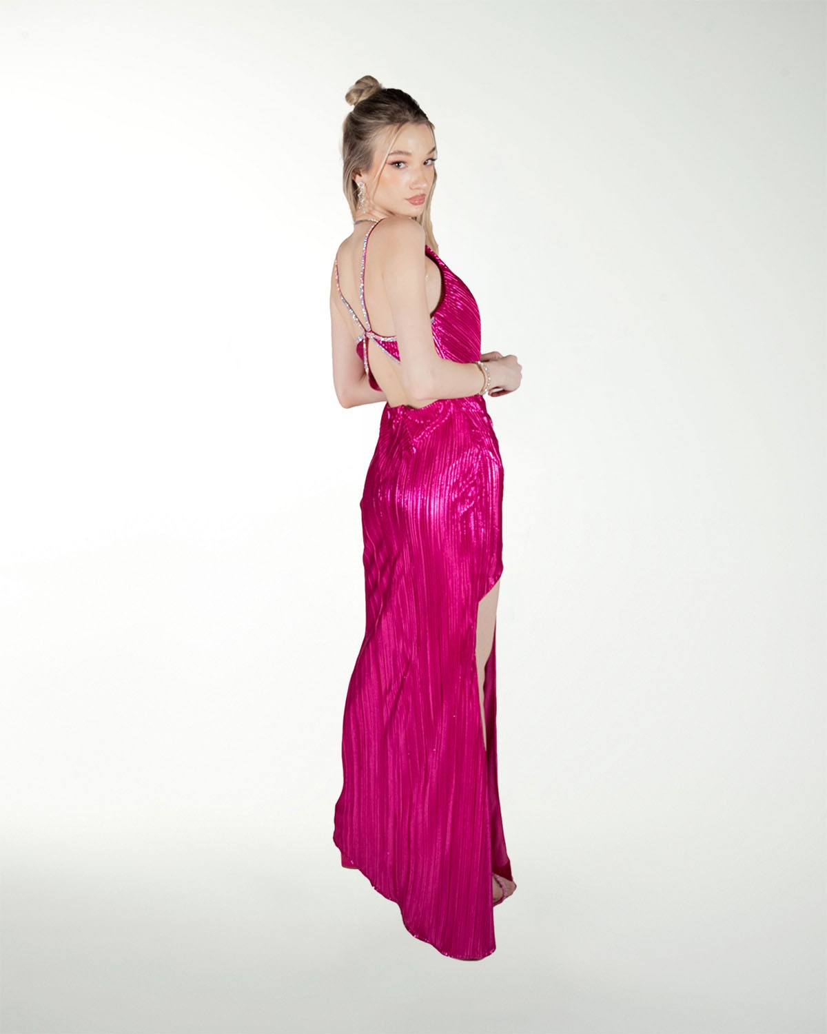 VESTIDO CL ENTALLADO CON ABERTURA