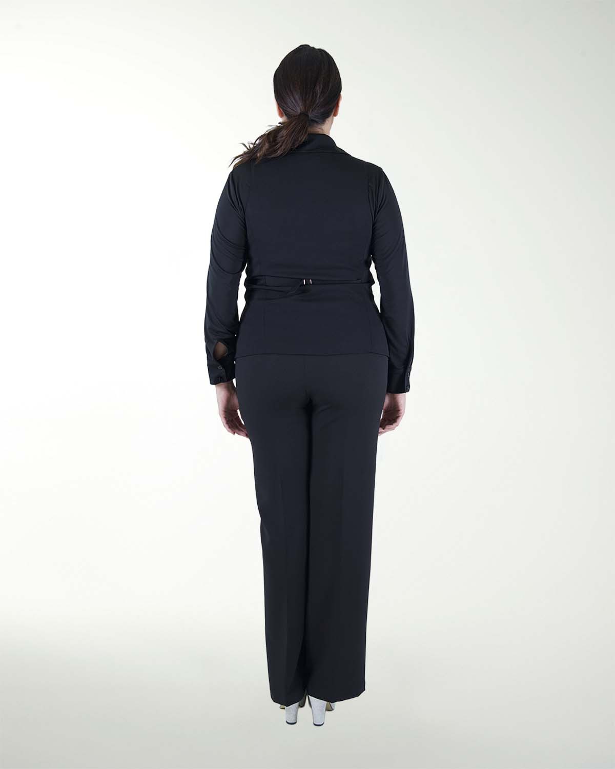 PANTALON DE VESTIR RECTO CON BOTON EN PRETINA