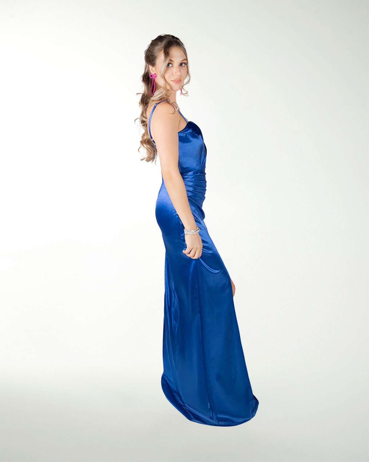 VESTIDO CL DRAPEADO CON CAUDA