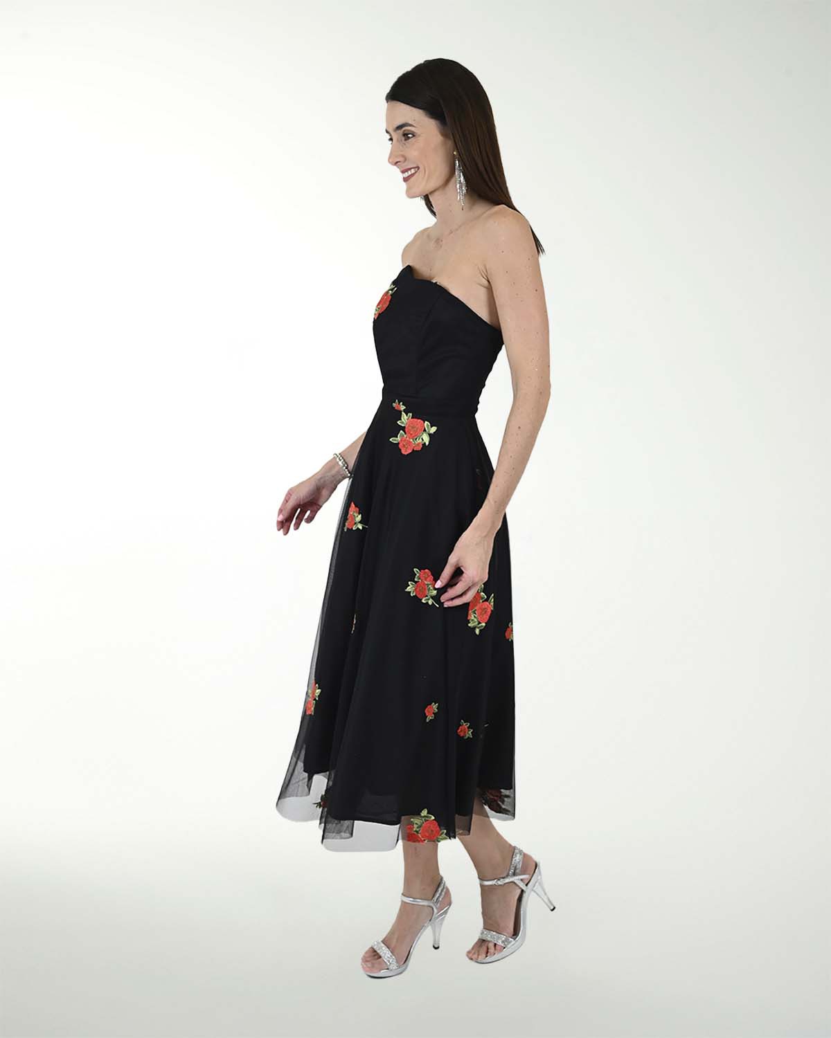 VESTIDO CC BORDADO STRAPLESS LARGO MIDI