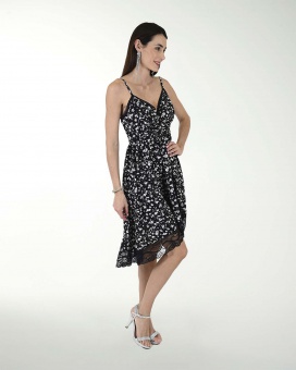 VESTIDO  CA PLISADO CON ENCAJE EN   RUEDO