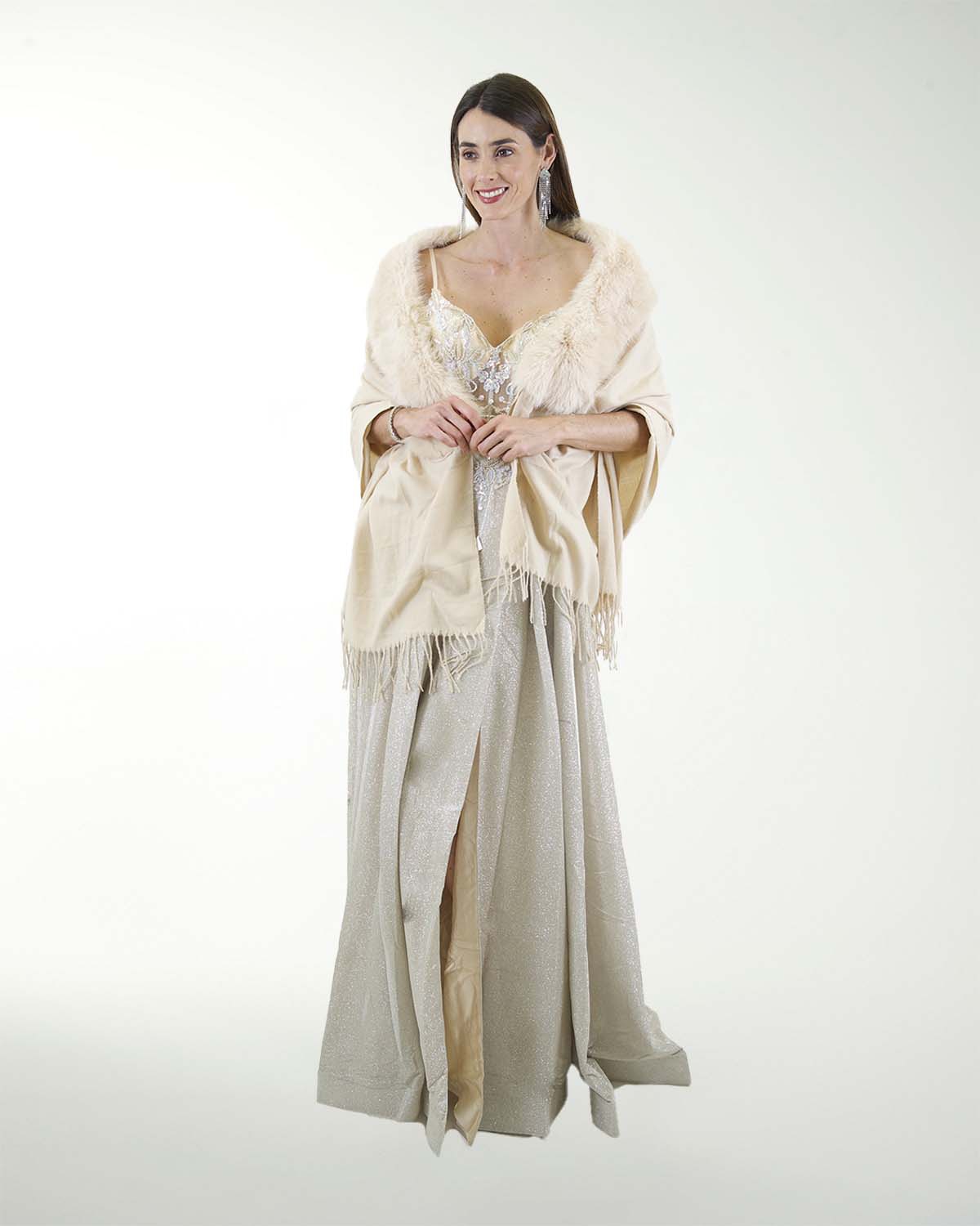 CAPA CHAL CON PELO EN CUELLO