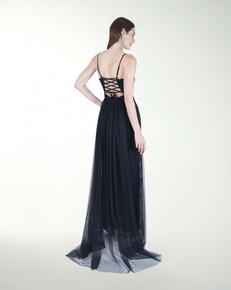 VESTIDO CL CON CAUDA ESCOTE CORAZON