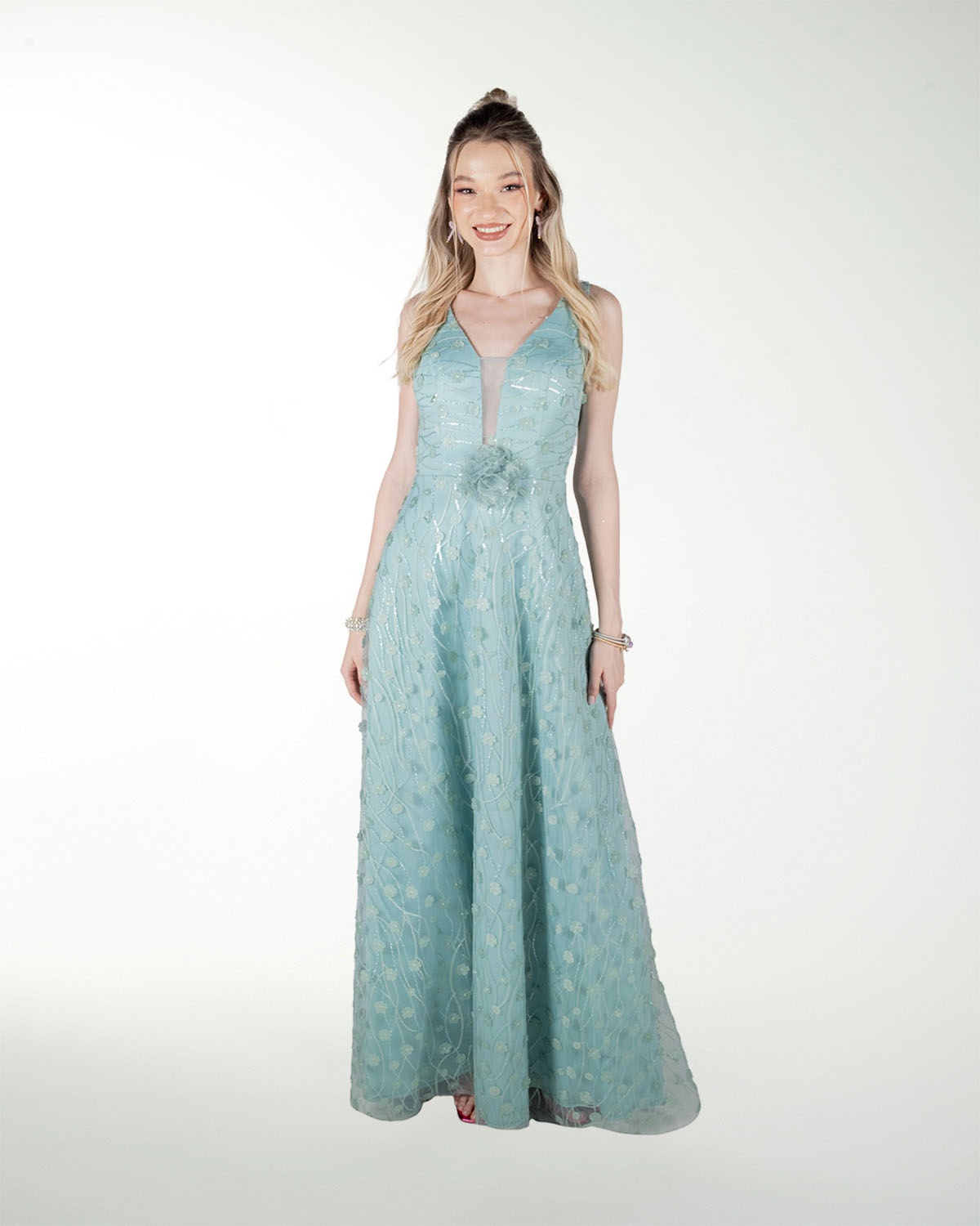 VESTIDO CL ESCOTE EN V EN TELA 3D