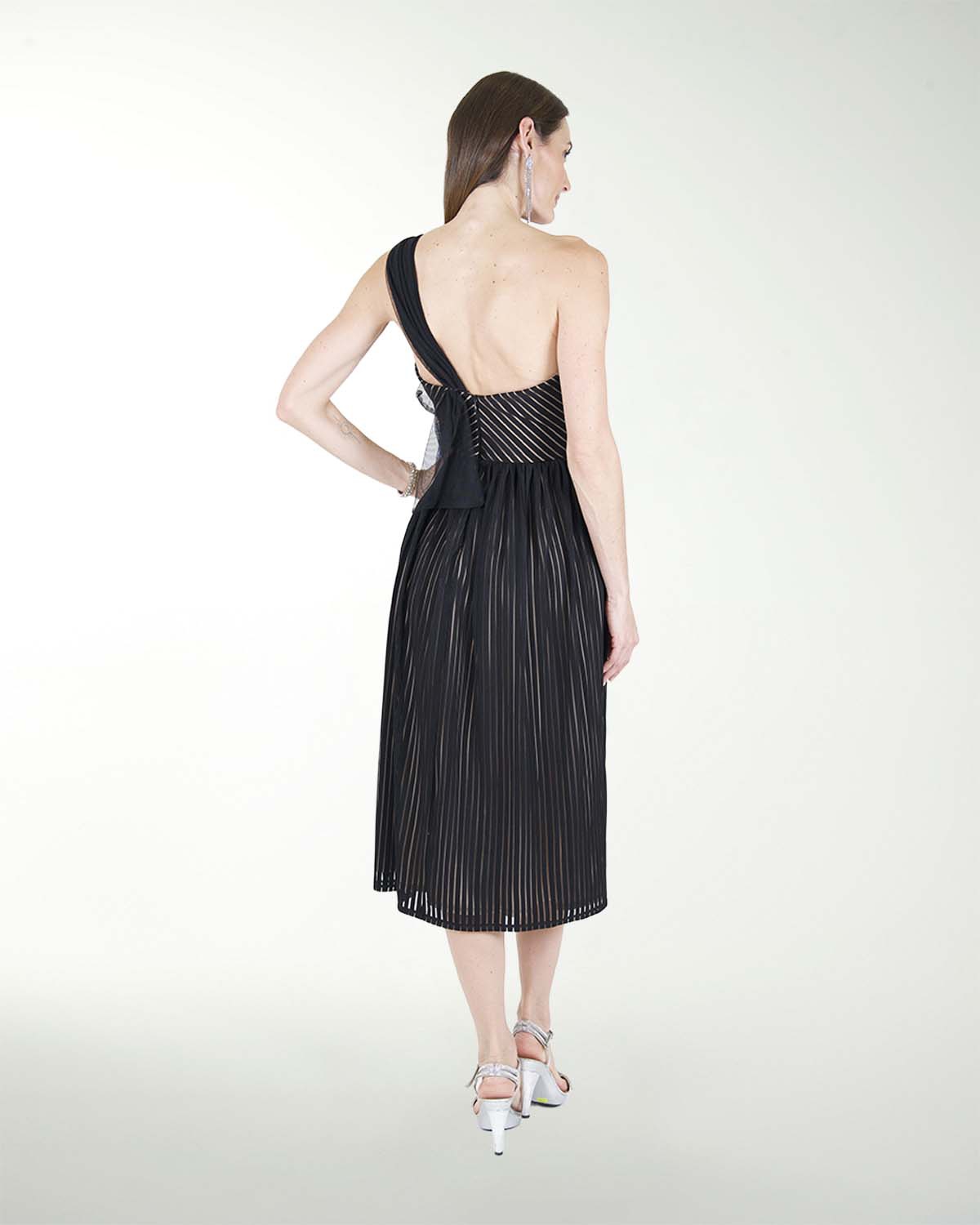 VESTIDO CC MIDI DE MESH CON RALLAS