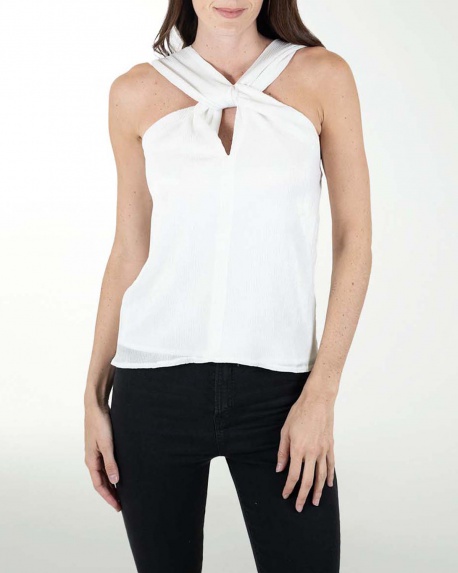BLUSA HALTER CON NUDO EN  ESCOTE